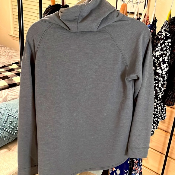 Pullover - Picture 2 of 3